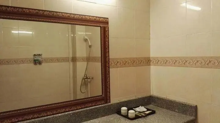 Янгиианг: Enping Shuangquan Hotel