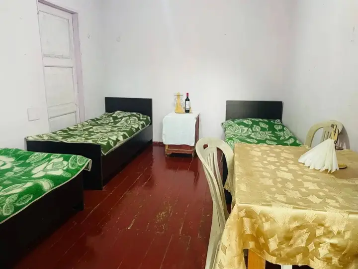 Уреки: 86 E. Takaishvili Guest House