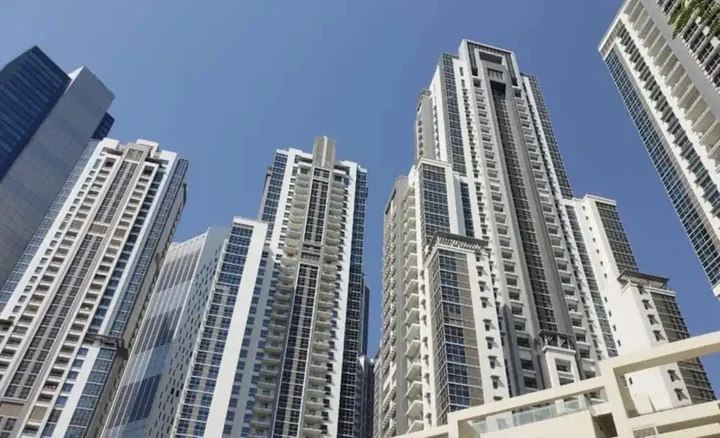 Дубай: Wider View - Downtown Executive Towers