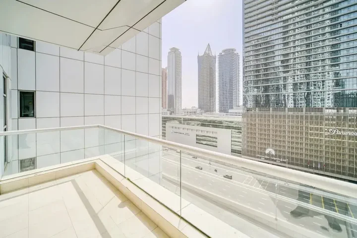 Дубай: Wider View - Downtown Executive Towers
