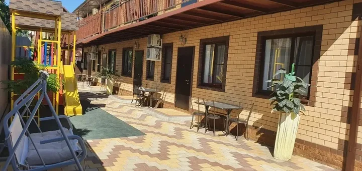 Ейск: Mandarin Guest House