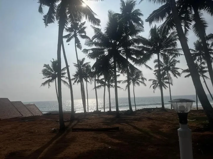 Варкала: Om-India-Om Good Karma Beach Resort