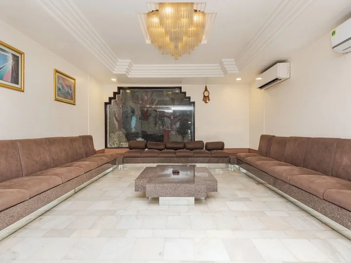 Сурат: OYO Rooms Delhi Gate 3