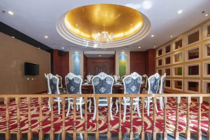 Гучэн: Qitai yunchuang Garden Hotel