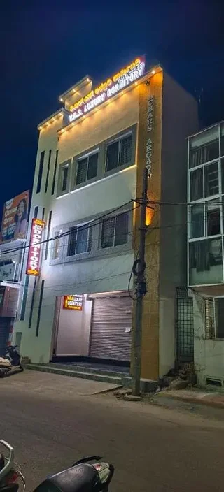Майсур: V R S Deluxe Dormitory
