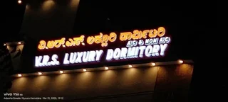 Майсур: V R S Deluxe Dormitory