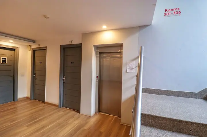 Нью-Дели: FabHotel Majestic JPM I
