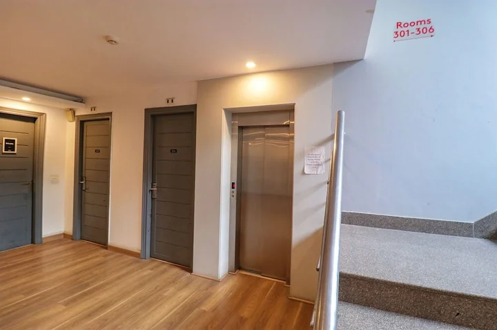 Нью-Дели: FabHotel Majestic JPM I