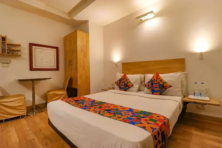 Нью-Дели: FabHotel Majestic JPM I