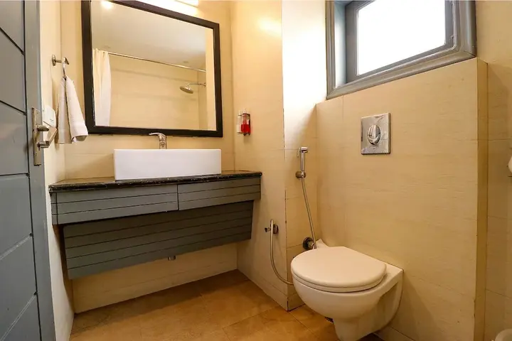 Нью-Дели: FabHotel Majestic JPM I