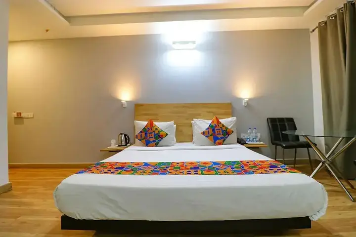 Нью-Дели: FabHotel Majestic JPM I