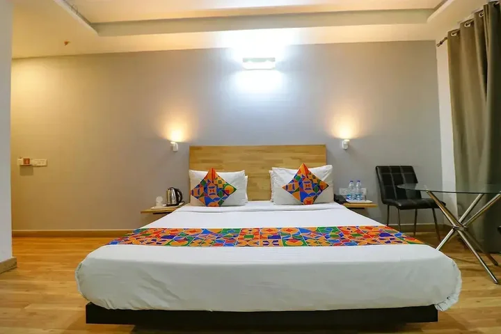Нью-Дели: FabHotel Majestic JPM I