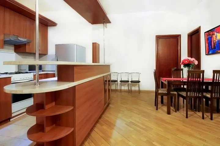 Ереван: Apartment at Chaykovski Street (New Building)