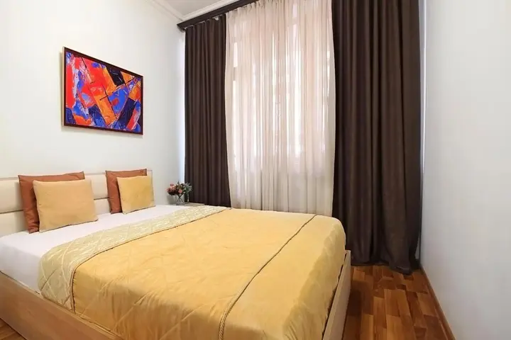 Ереван: 2 Bedroom Apartment on Arami street