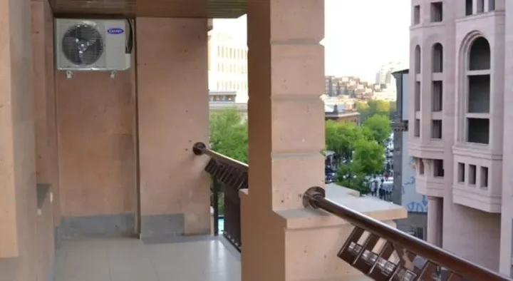 Ереван: Northern Avenue Apartment