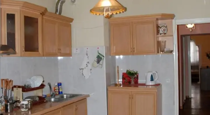 Ереван: Apartment on Isahakyan Street