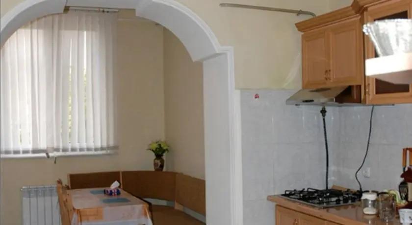 Ереван: Apartment on Isahakyan Street