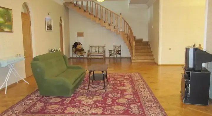 Big House in Armenia Apartment — фото 2