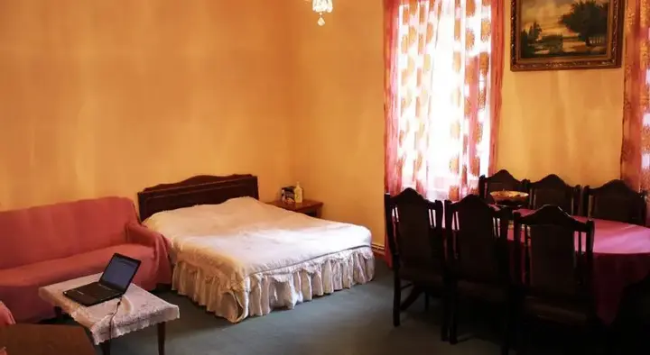 Ереван: Family Garden Guest House