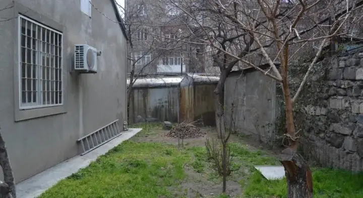 Ереван: Downtown House