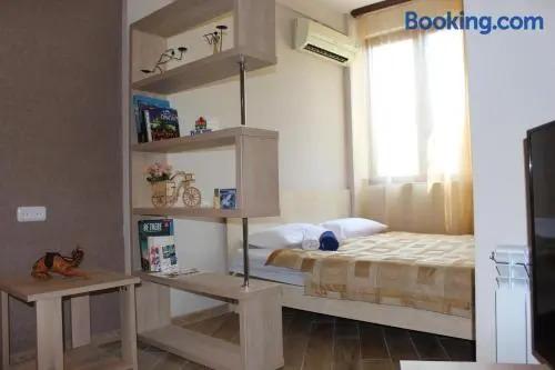 Ереван: 1 BR Apartment Republic Square