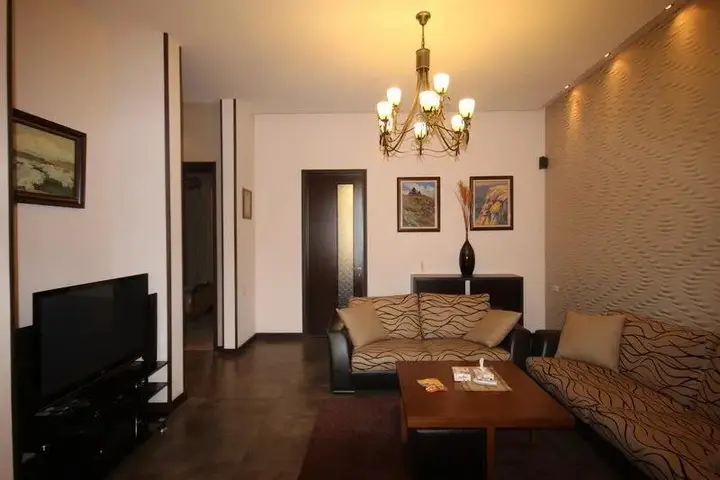 Ереван: FlatsInYerevan - Apartments on Hanrapetutyan Street