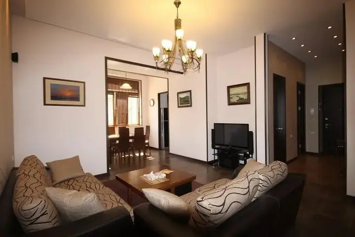 Ереван: FlatsInYerevan - Apartments on Hanrapetutyan Street