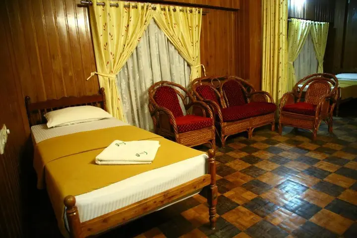 Кумараком: Lake Palace Family Resort Kumarakom