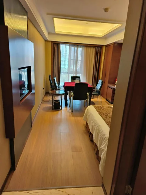 Тяньмэнь: Jun Jia Hotel