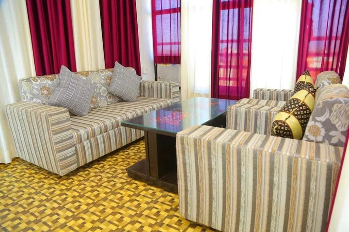 Ришикеш: Fully Equipped Apartment with Hill View