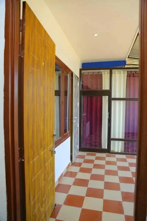 Ришикеш: Fully Equipped Apartment with Hill View