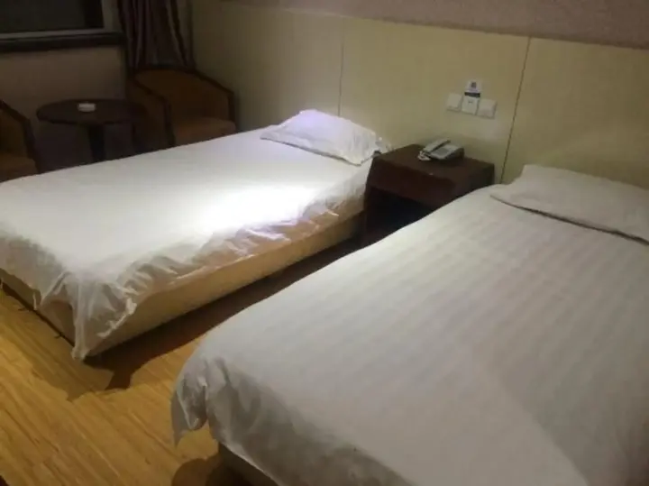 Синтай: Eaka 365 Hotel Pingxiang Zhonghua Road Branch