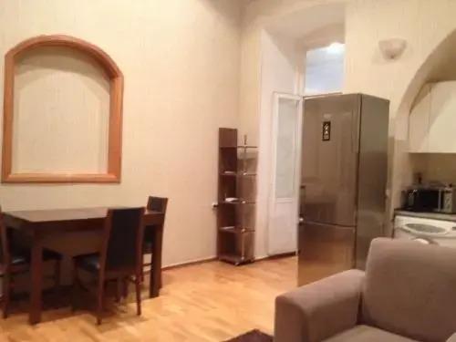Баку: Apartment on Nizami Street 81