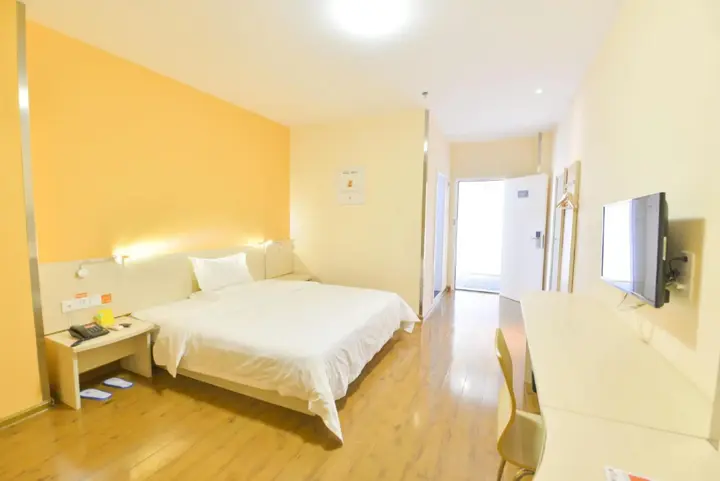 Гуйлинь: 7Days Inn Chain Hotel (Guilin Qixing Road Normal University)