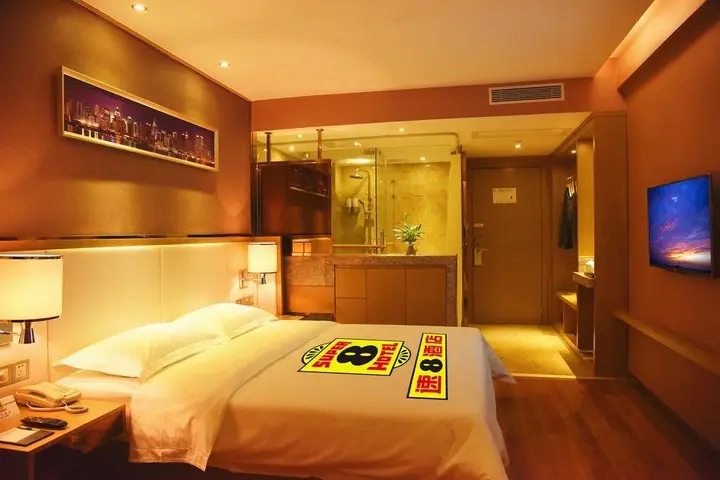 Гуанчжоу: Super 8 by Wyndham Guangzhou Huanshi Xicun Subway Station