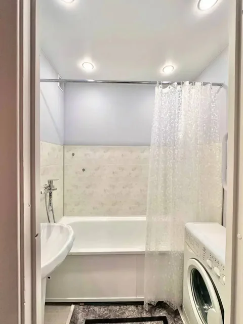 Красноярск: Апартаменты на Алексеева 111-308