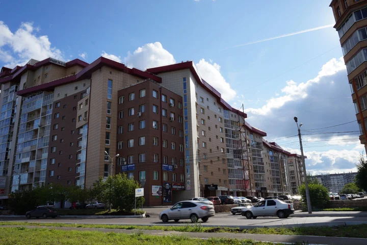 Красноярск: Apartment on Aviatorov 25