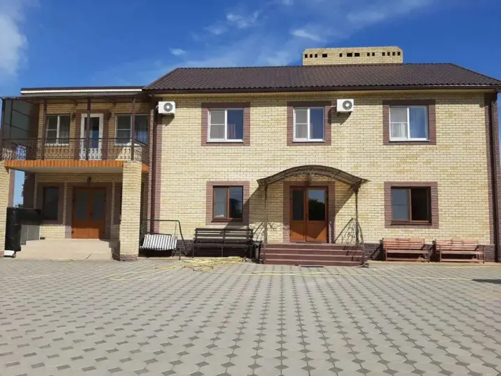 Должанская: Guest House on Pobedy 7A