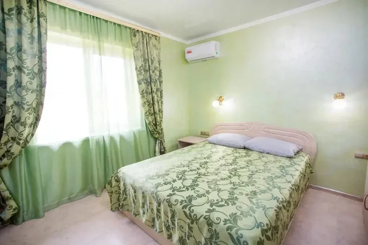 Витязево: Hotel ZET