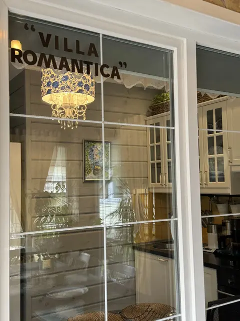 Lesnoy: Villa Romantica