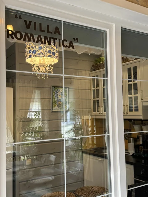 Lesnoy: Villa Romantica