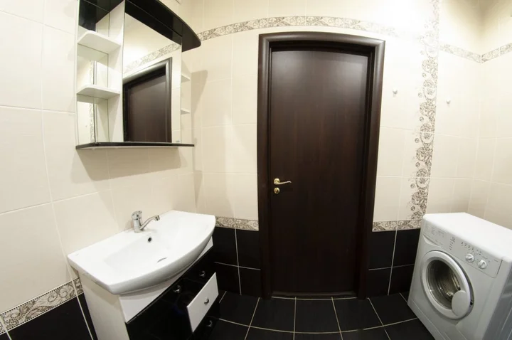 Тюмень: Na Fabrichnoj 9-7 Apartments