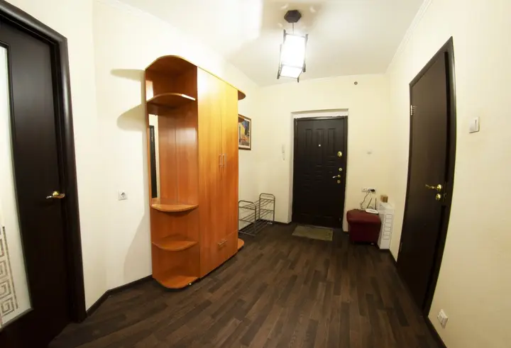Тюмень: Na Fabrichnoj 9-7 Apartments