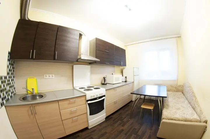 Тюмень: Na Fabrichnoj 9-7 Apartments