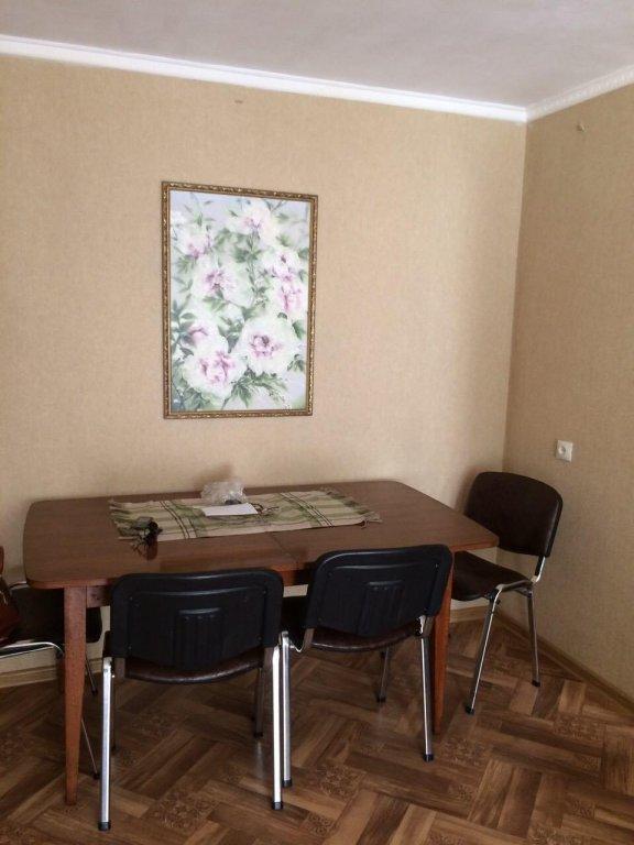 Симферополь: Апартаменты На Кирова 16