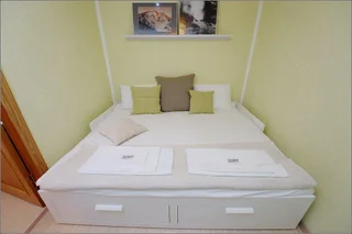 Петропавловск-Камчатский: Na Maksutova Apartment
