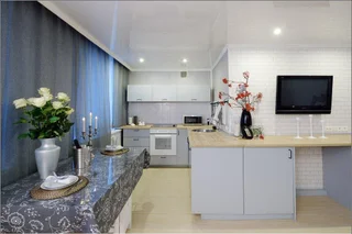 Петропавловск-Камчатский: Na Maksutova Apartment