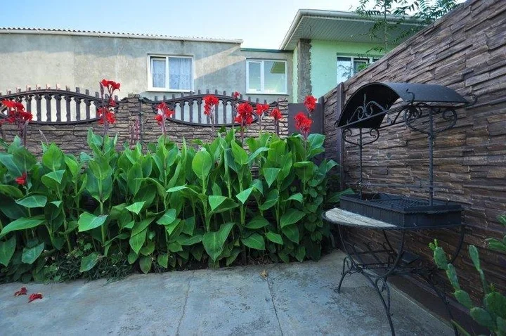 Николаевка: Nairi Guest House