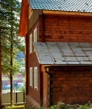 Телецкое озеро: Green House at Teletskoye Lake