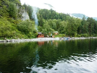 Телецкое озеро: Green House at Teletskoye Lake